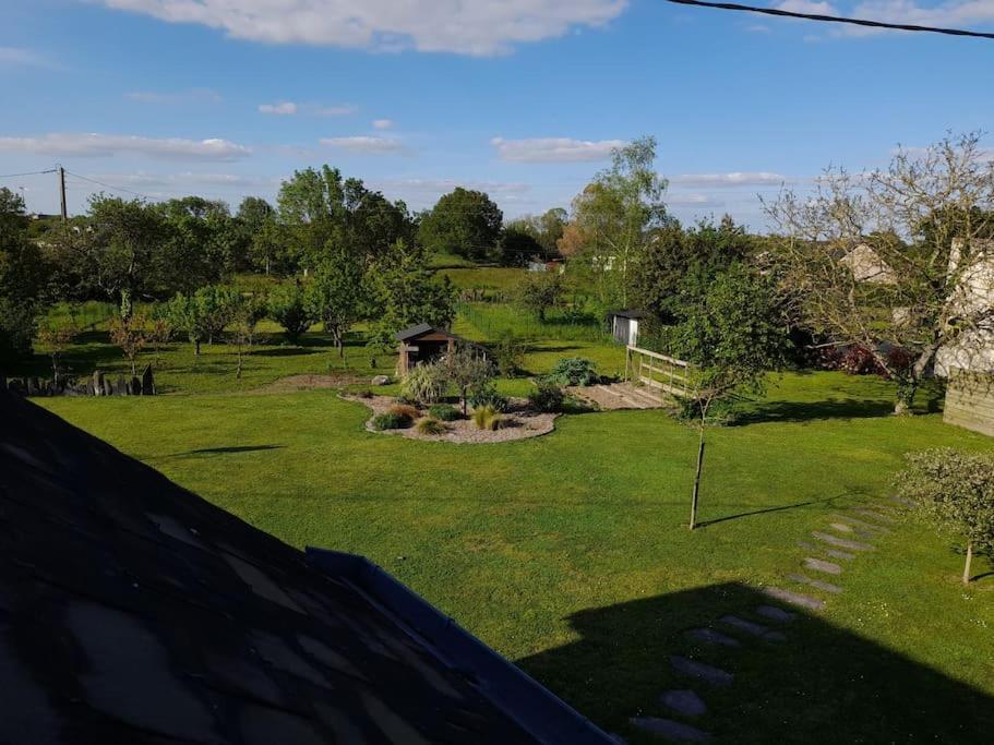 Chambre Dans Un Ecrin De Verdure Angrie Exterior foto